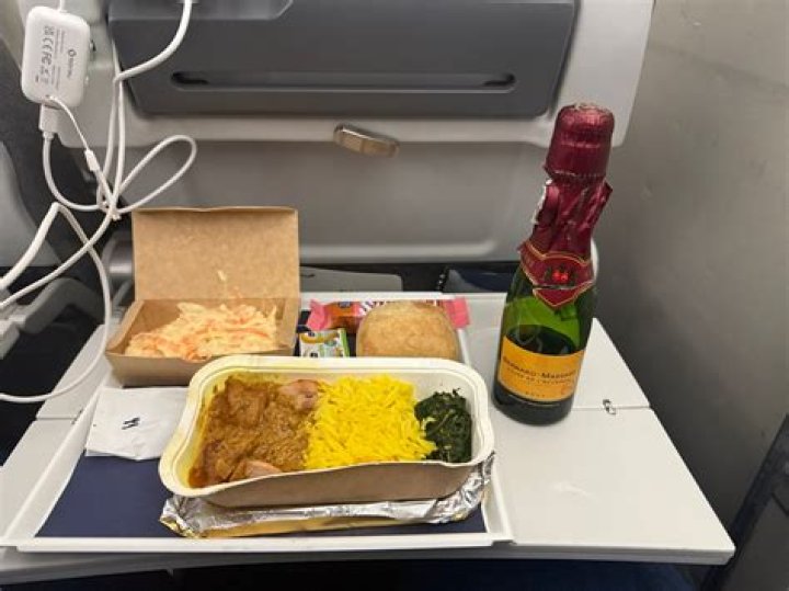 Does Gold class include food?