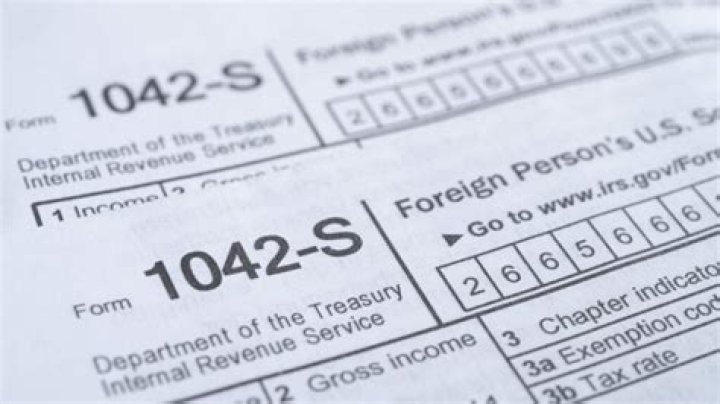 What payments are reported on 1042?