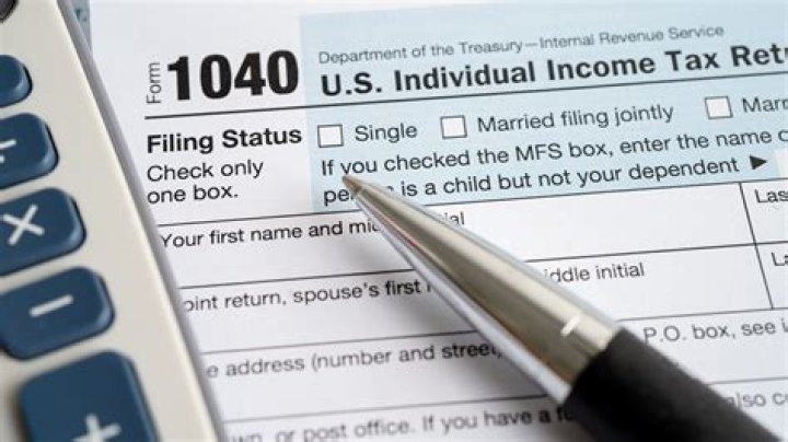 What tax form do I use if I am a college student?